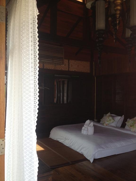 At Casa Guesthouse Амфава Стая снимка