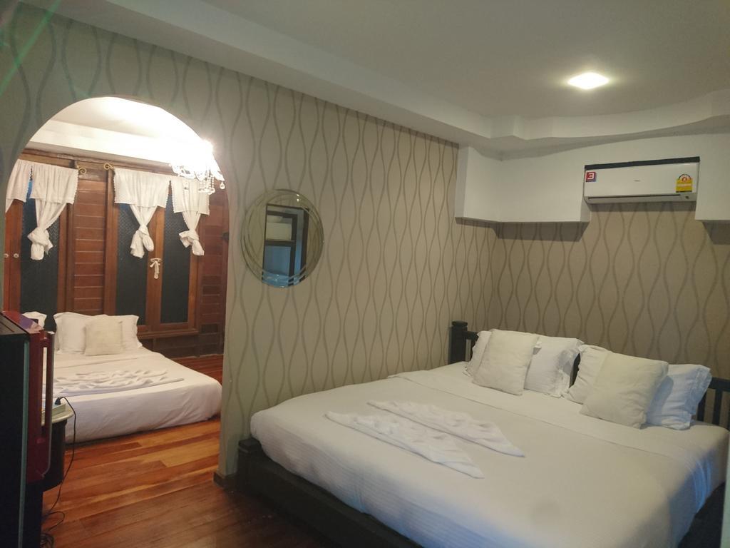 At Casa Guesthouse Амфава Екстериор снимка