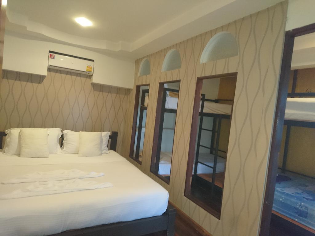 At Casa Guesthouse Амфава Екстериор снимка