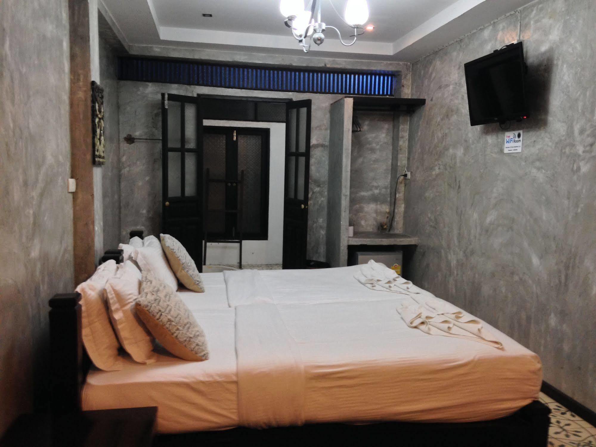 At Casa Guesthouse Амфава Екстериор снимка